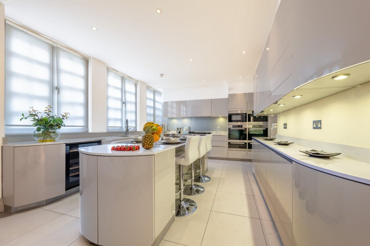 Luxurious Mayfair Mansion in London in Hertford Street W1J 7SL - Property image 8 - VivreStays