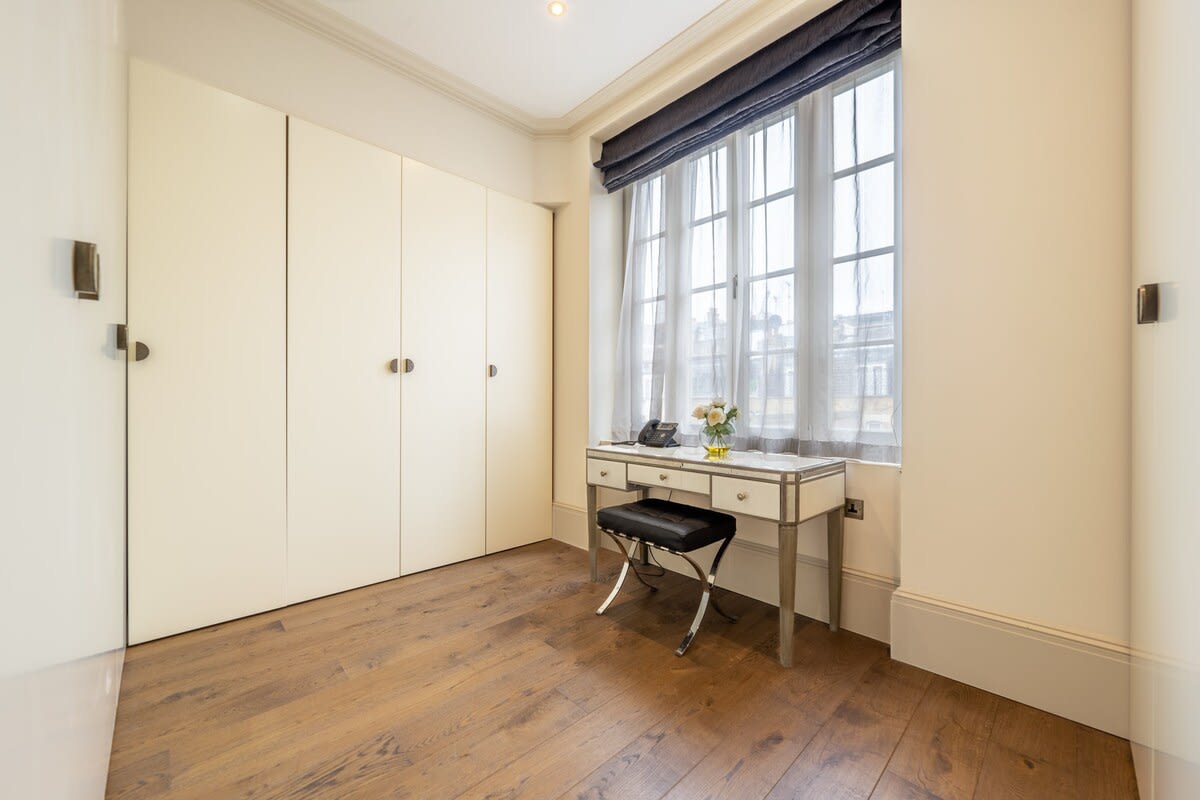 Luxurious Mayfair Mansion in London in Hertford Street W1J 7SL - Property image 28 - VivreStays