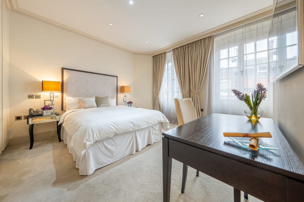 Luxurious Mayfair Mansion in London in Hertford Street W1J 7SL - Property image 30 - VivreStays