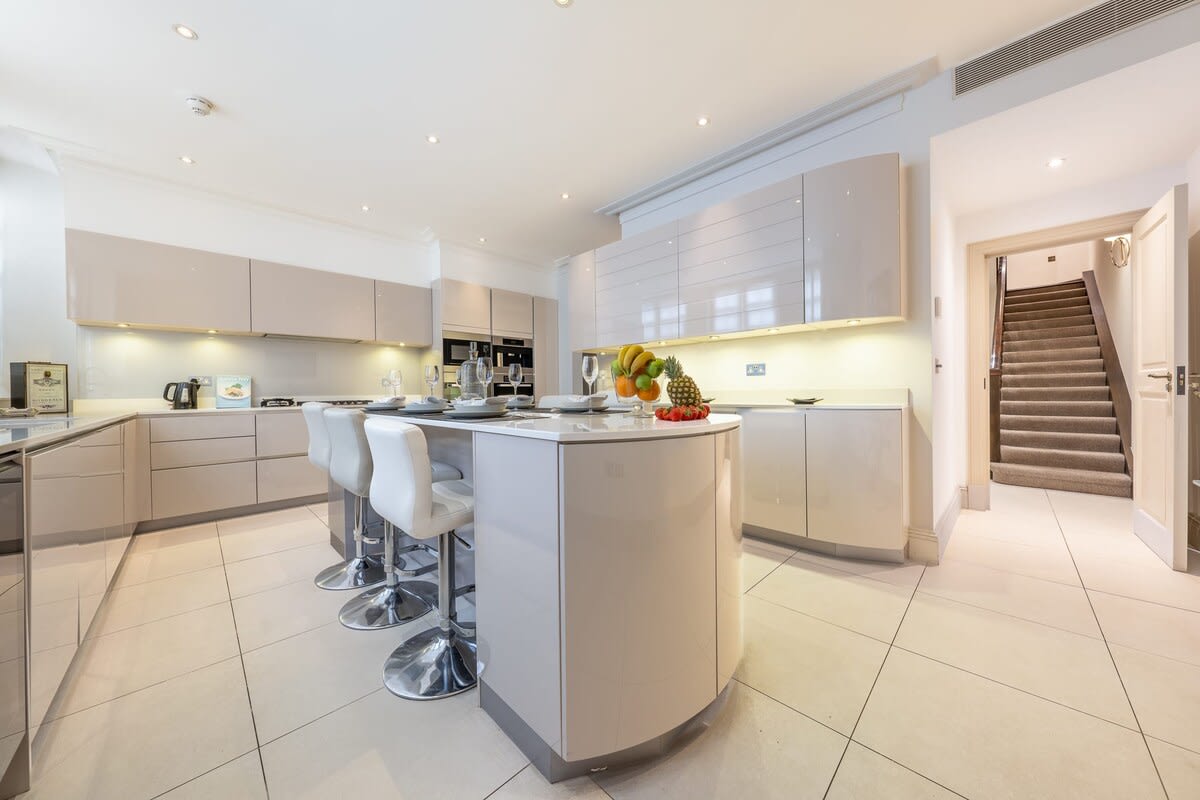 Luxurious Mayfair Mansion in London in Hertford Street W1J 7SL - Property image 7 - VivreStays