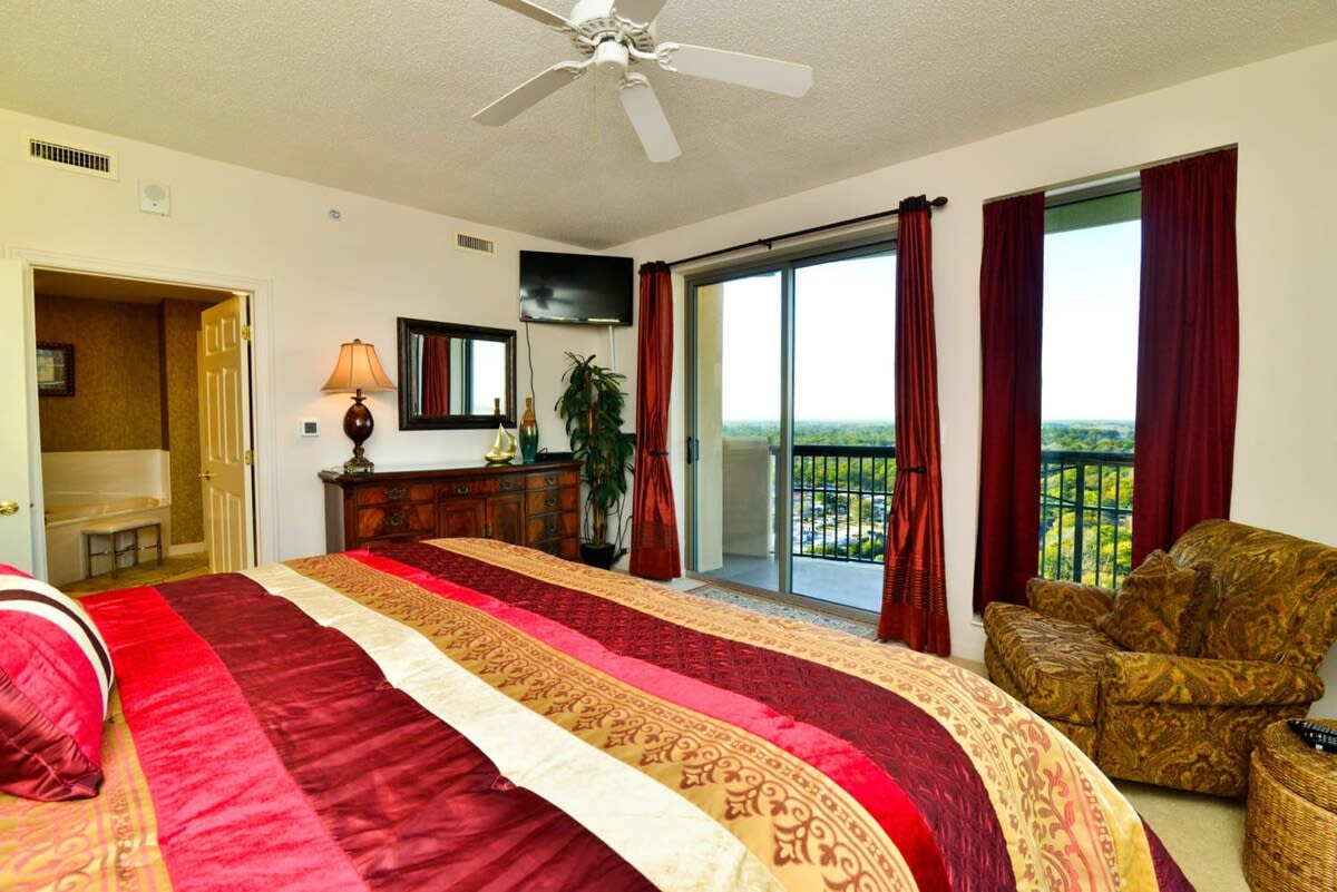 Fully furnished Luxury master bedroom with King Bed spacious