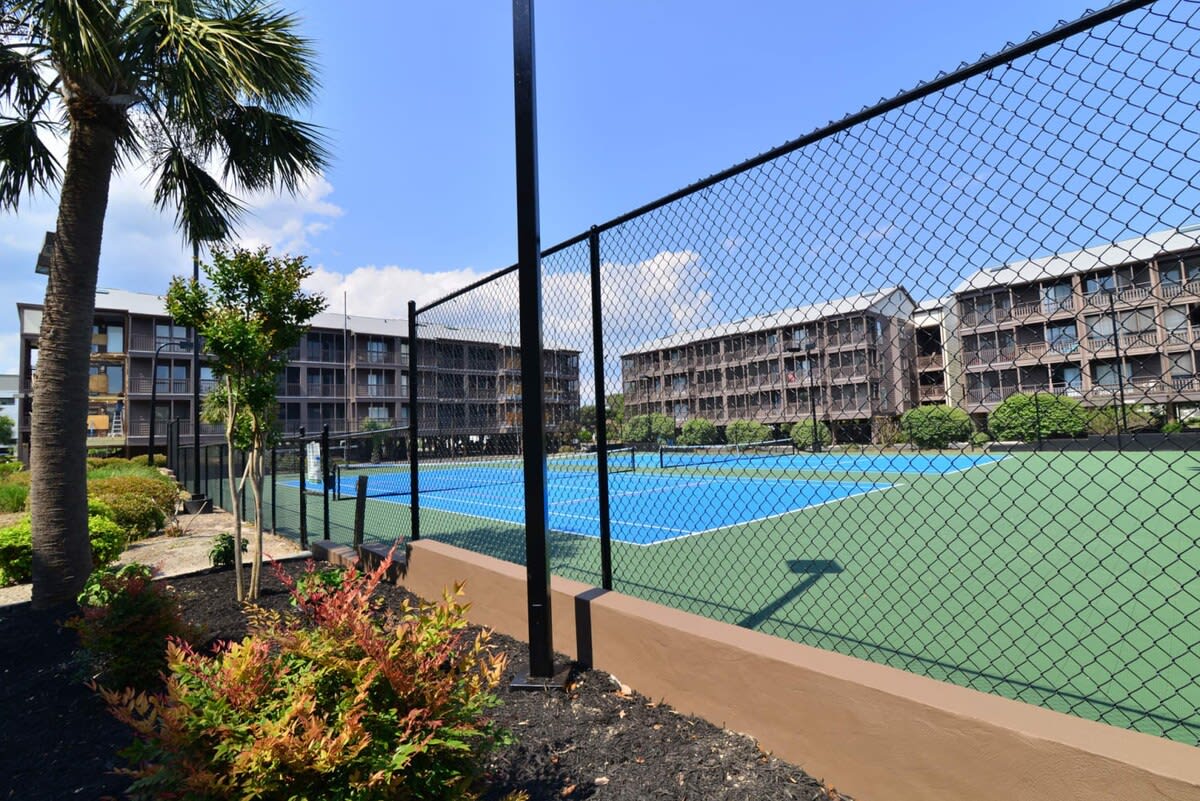 Community Tennis Courts