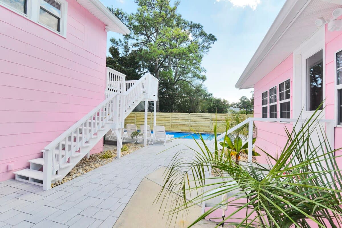 Inn the Pink One-in-a-Million Vacation with Pool!