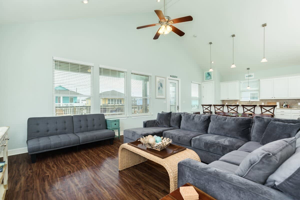 Blue Swordfish Every Bedroom a Suite Beach Home 6