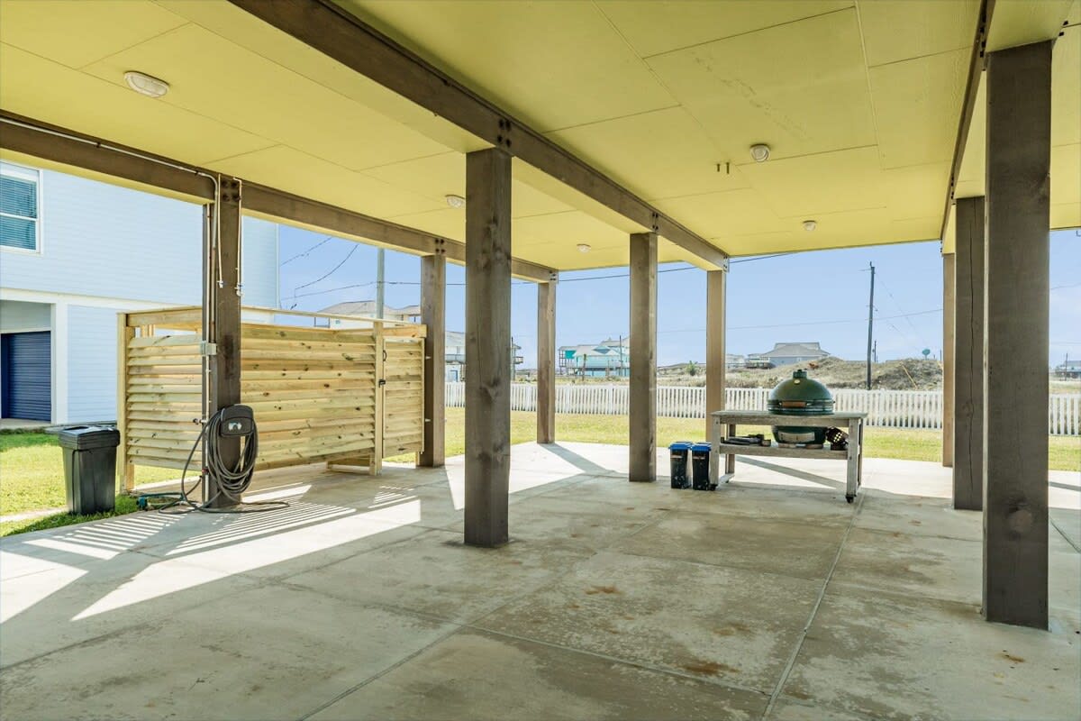 Blue Swordfish Every Bedroom a Suite Beach Home 3