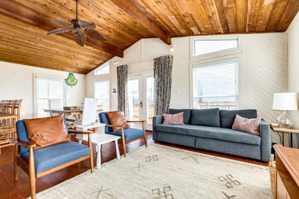 Beechwood Bungalow Dual Water Views Ocean Bay | Photo 3