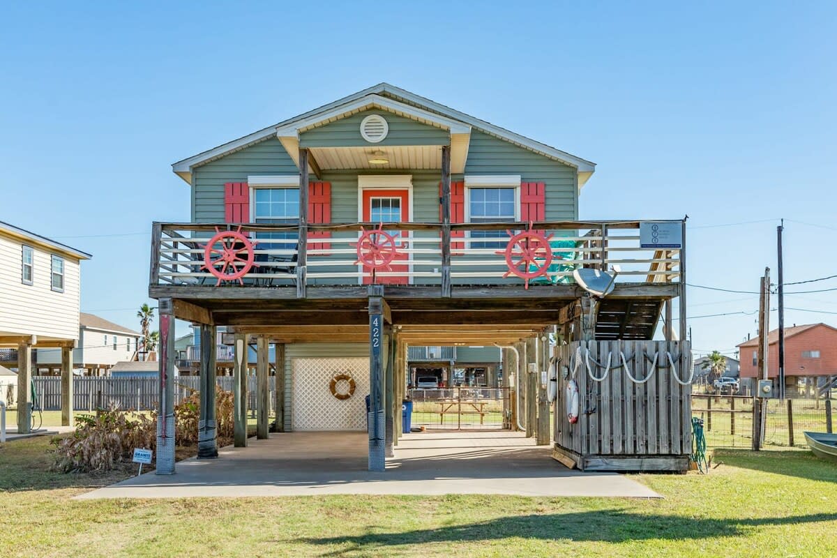 Casa De Las Olas Big Yard Beachy Fun Splash Days