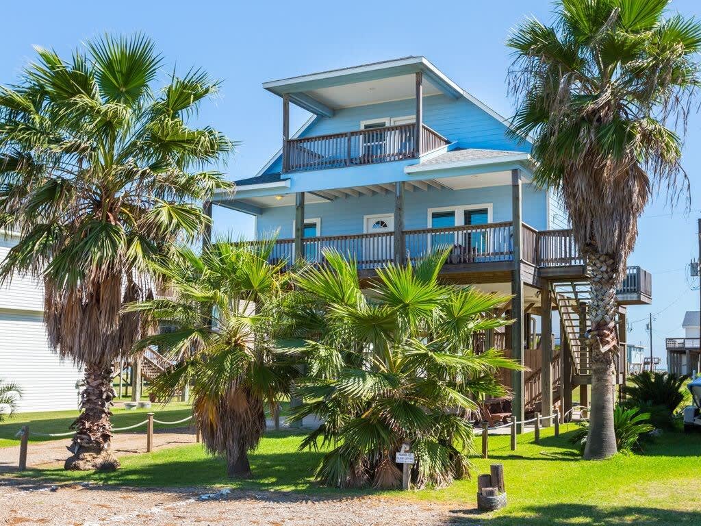 Seas the Day in TI Easy Walk to Beach Entrance