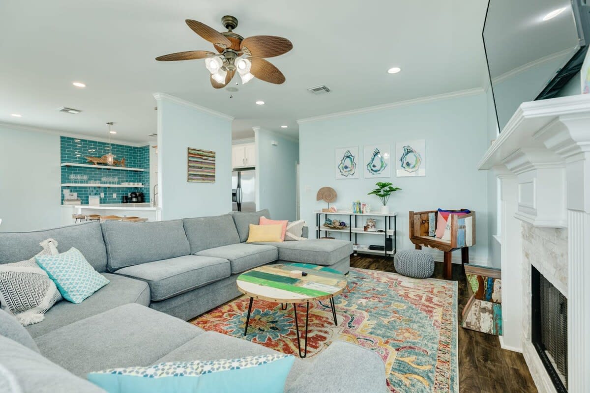 Lollygaggin by the Beach Fenced Yard Outdoor Bar | Photo 3