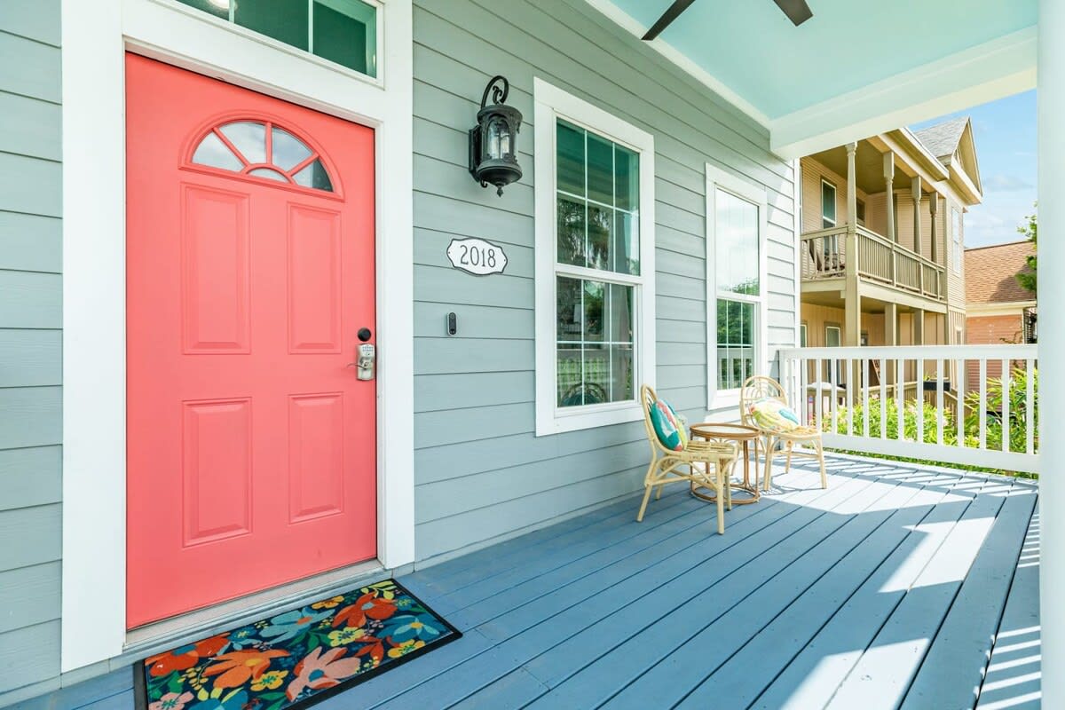 Coral Cottage Enjoy the Posh Life Heated Pool Spa Fireplace 3