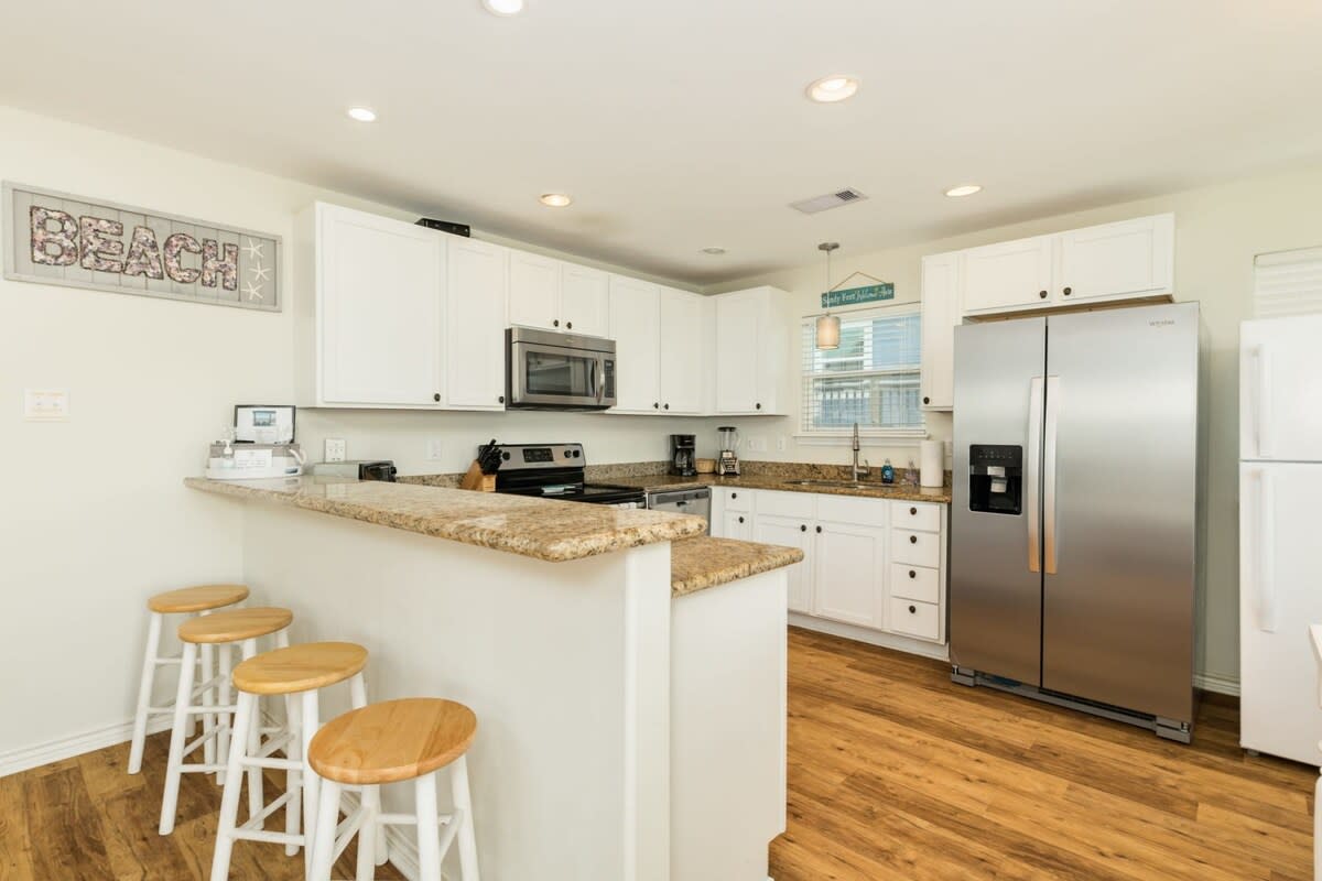 Annie by the Sea Oceanfront Sunrise Sunset Decks 9