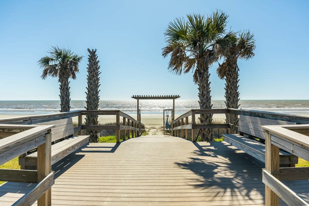 The Boardwalk Oceanfront Elevator BIG Beach Views 4