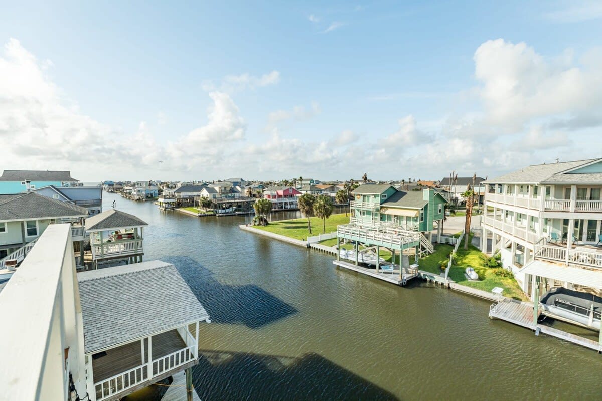 Seas the Day Penthouse like views Gulf Beach Bay 4