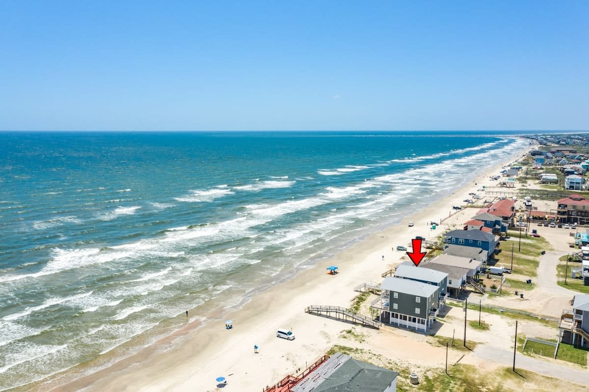 Salty Sunrise Seaside Luxury Right on the Beach