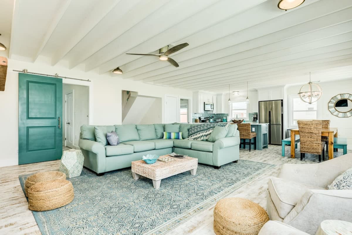 The Sandy Dollar Direct Beachfront Sea 4 Miles 7