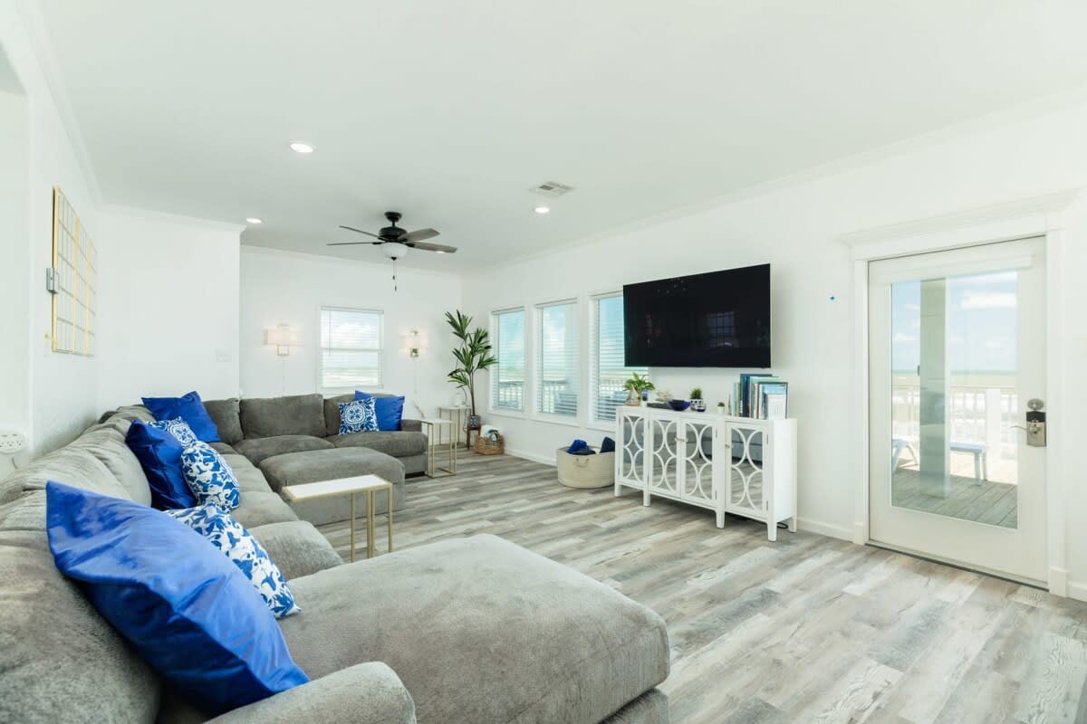 Stunning Ver La Mer Direct Ocean Beach Access 8