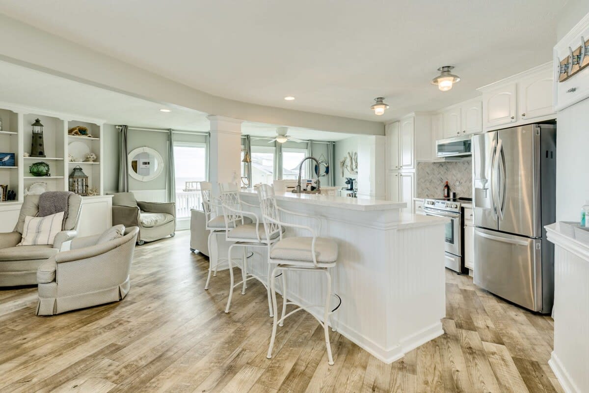 Good Life Easy Beach Access Gulf Views Hot Tub 9