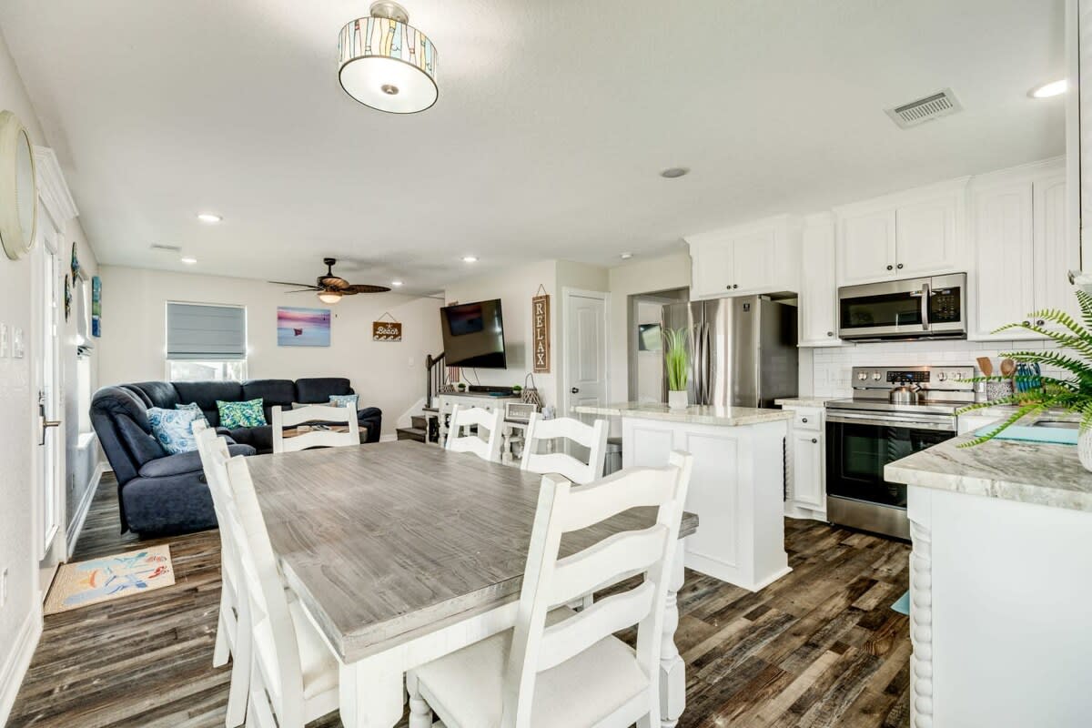 Pretty in Pink Flamingo Sea Breezes Sunsets 9