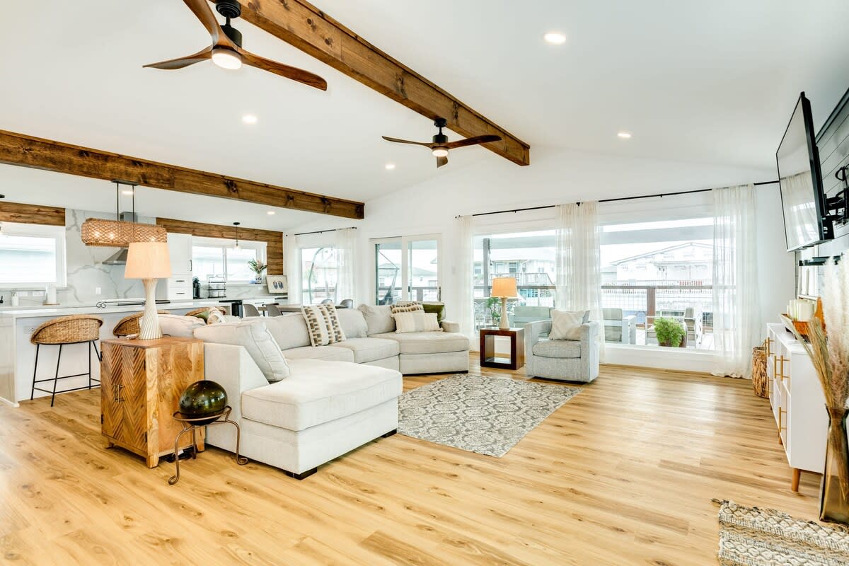 Here Fishy Fishy Chic Bayside Hot Tub Fire Pit 5