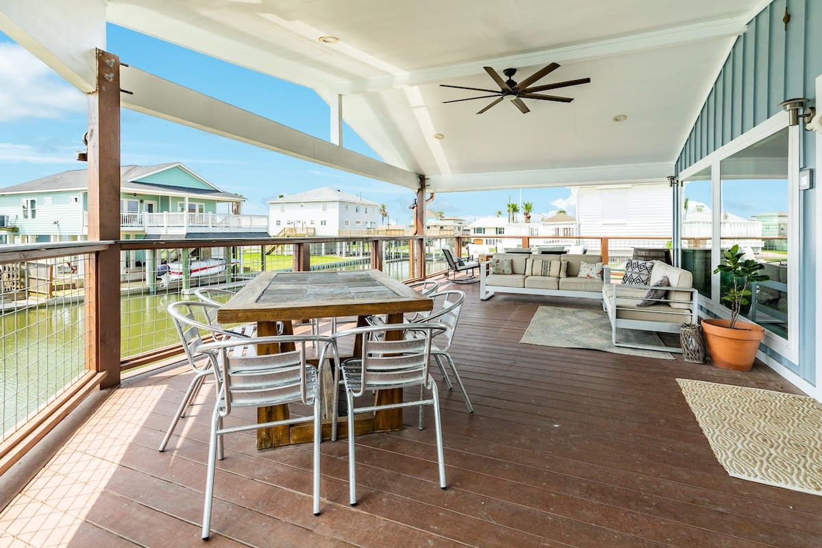 Here Fishy Fishy Chic Bayside Hot Tub Fire Pit 3