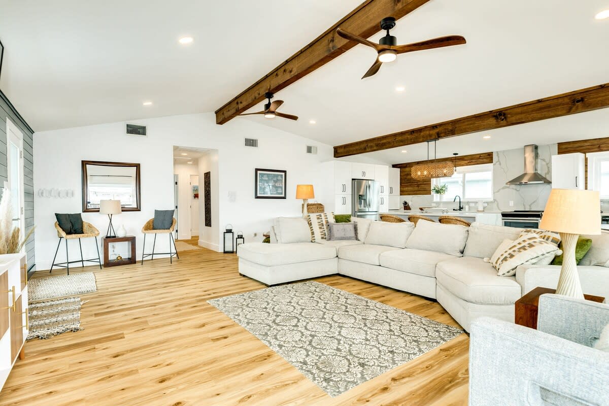 Here Fishy Fishy Chic Bayside Hot Tub Fire Pit 2