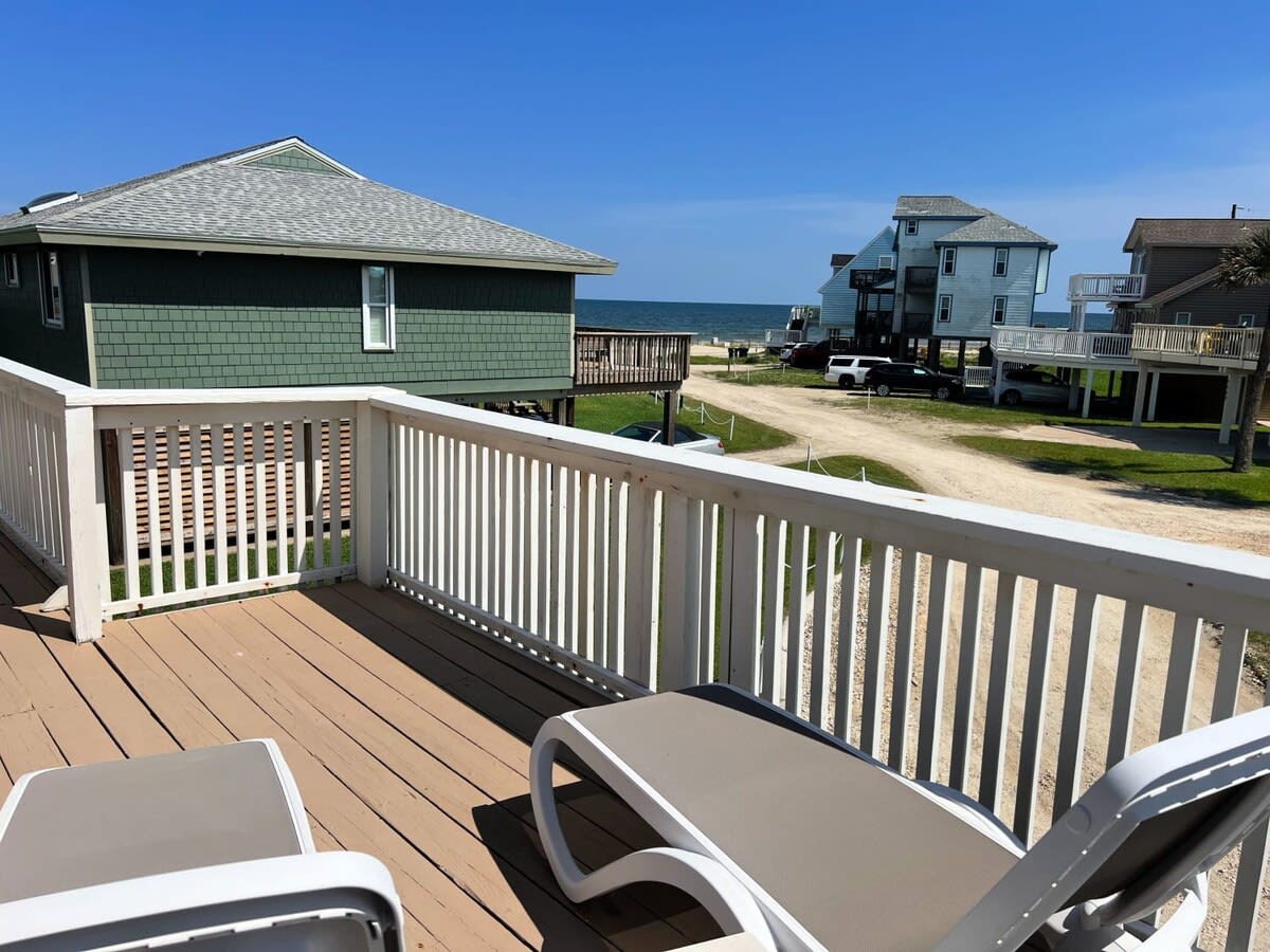 Sandy Seahorse 3rd Home From Beach Access 8