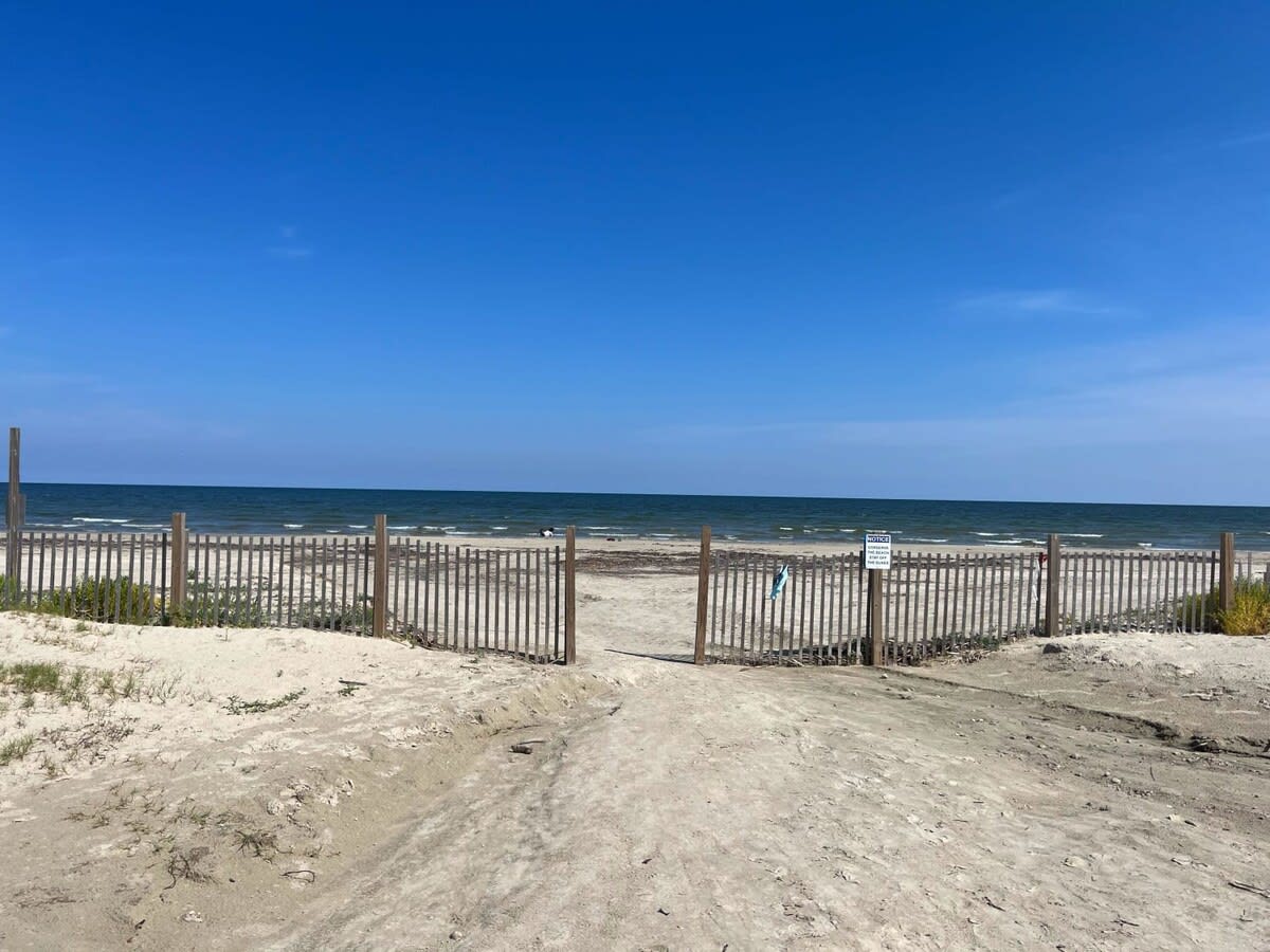 Sandy Seahorse 3rd Home From Beach Access 6