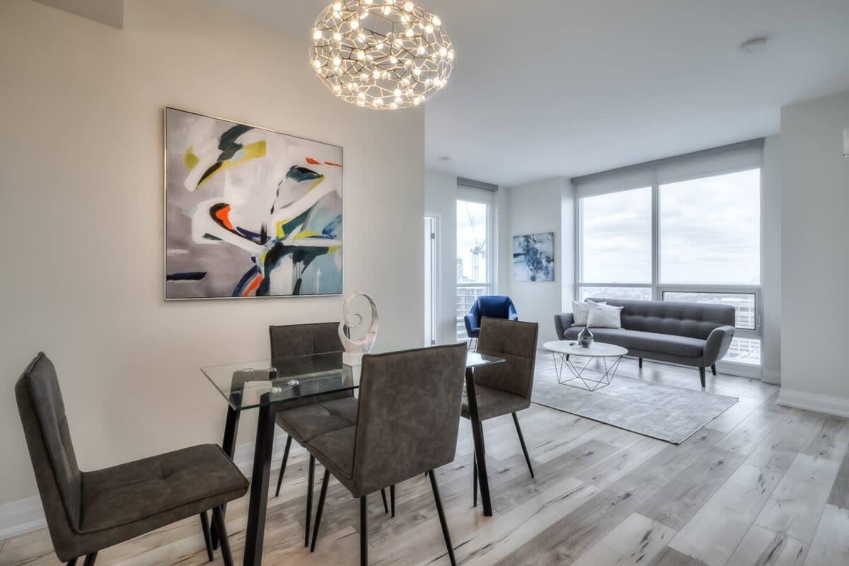 Magnificent 2BR Condo in Downtown Toronto