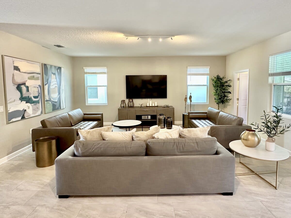 Modern Comfort: Enjoy the stylish and comfortable living space.

