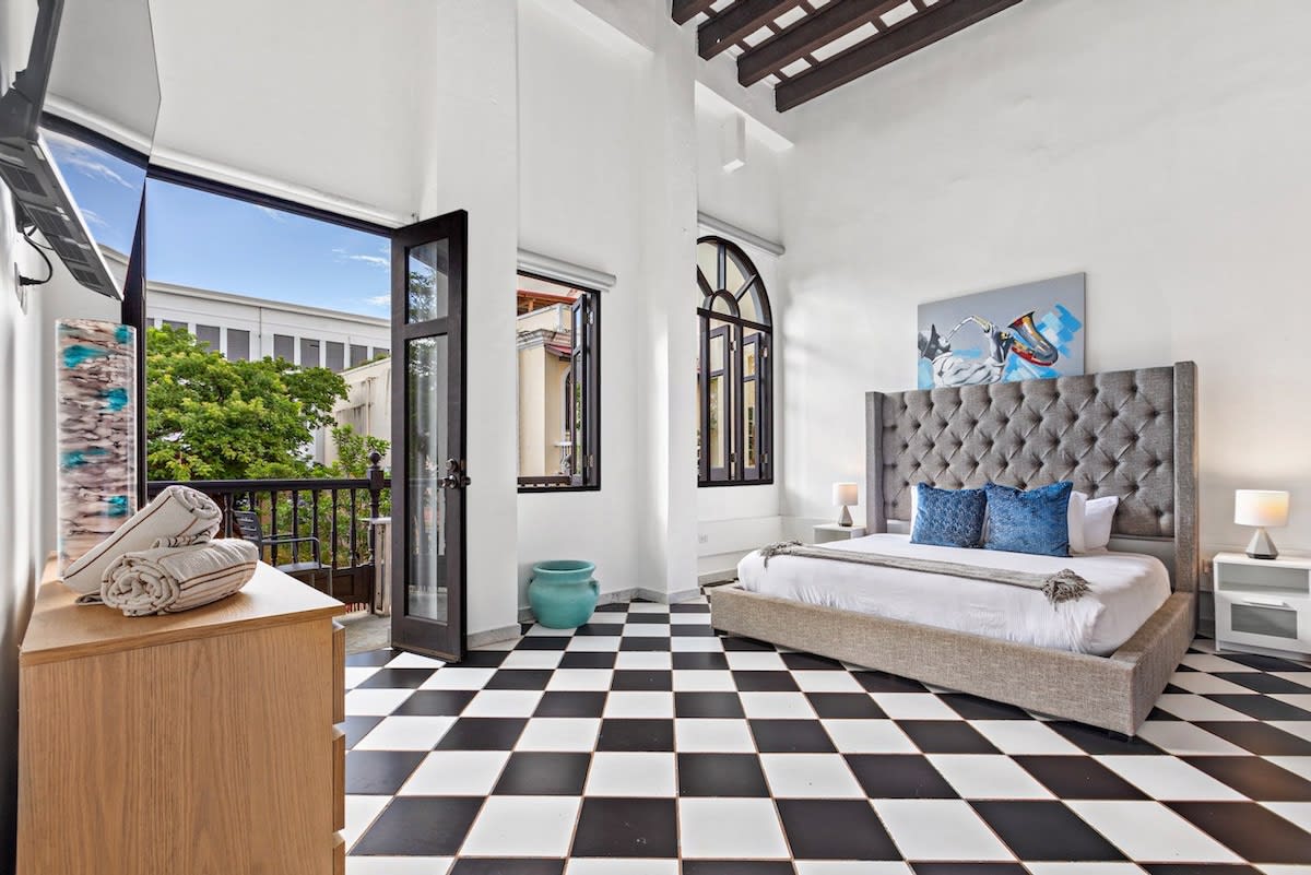 San Francisco Suite - 1 Bedroom in best location in Old San Juan with Plaza View — San Juan, San Juan — vacation rental