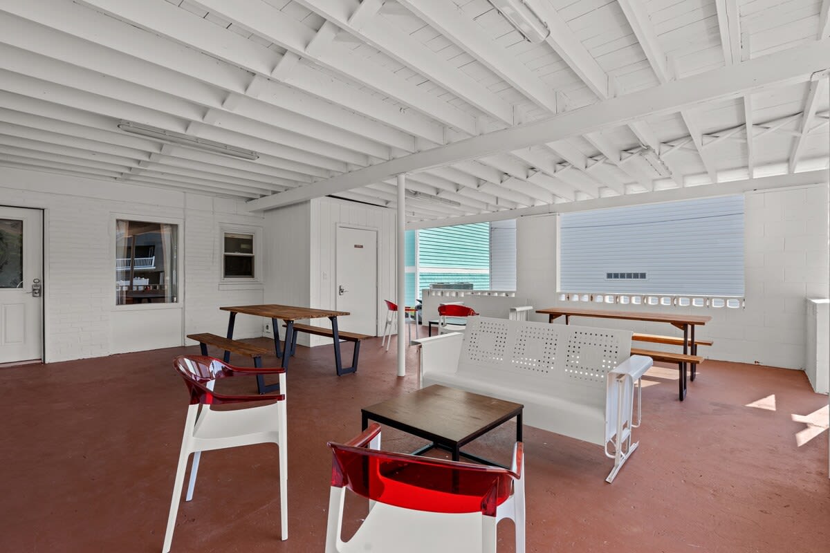 Listing image 16