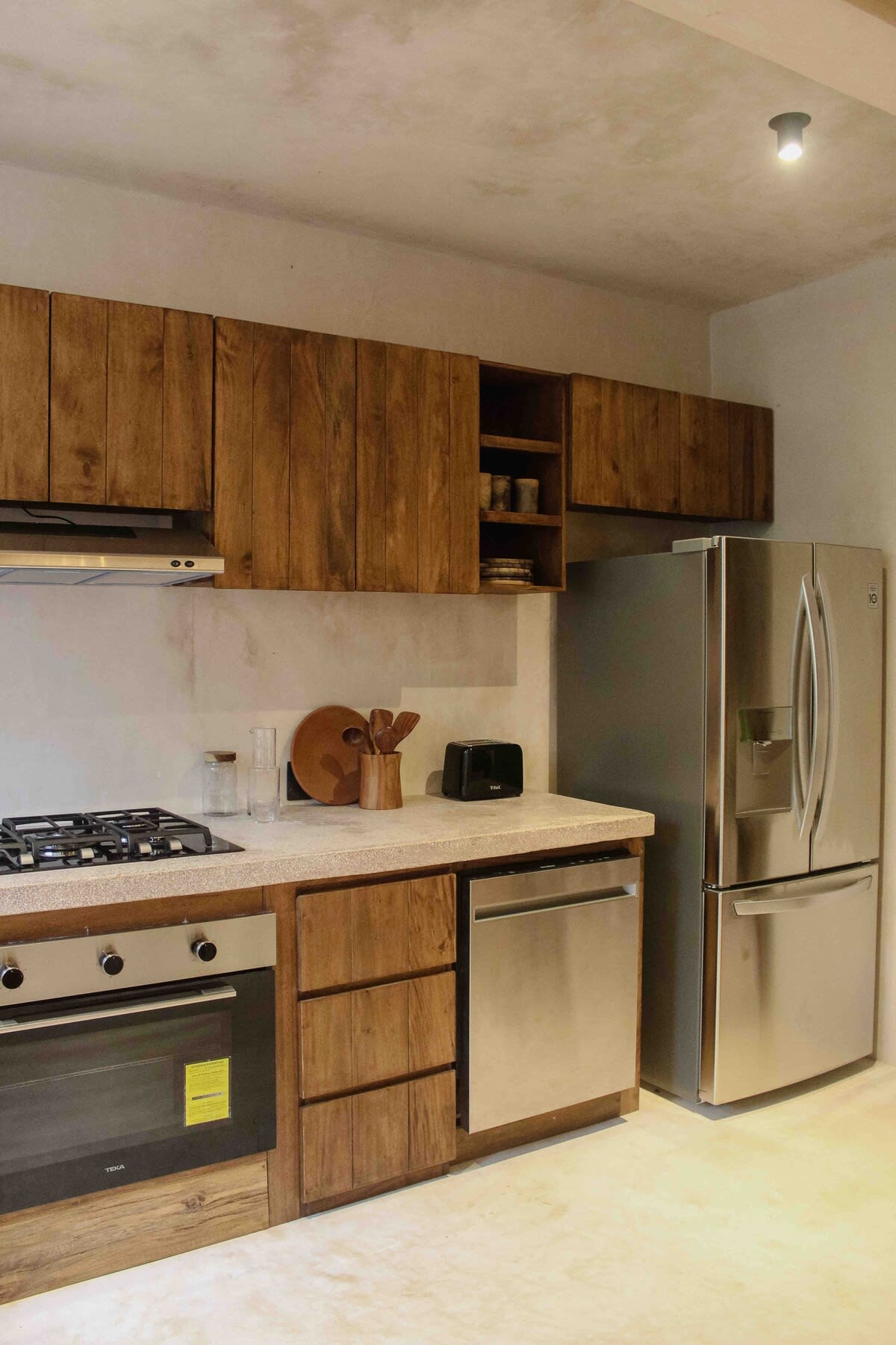 Fully equipped kitchen