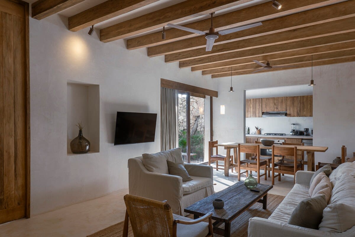 Fully furnished living room on the ground floor.