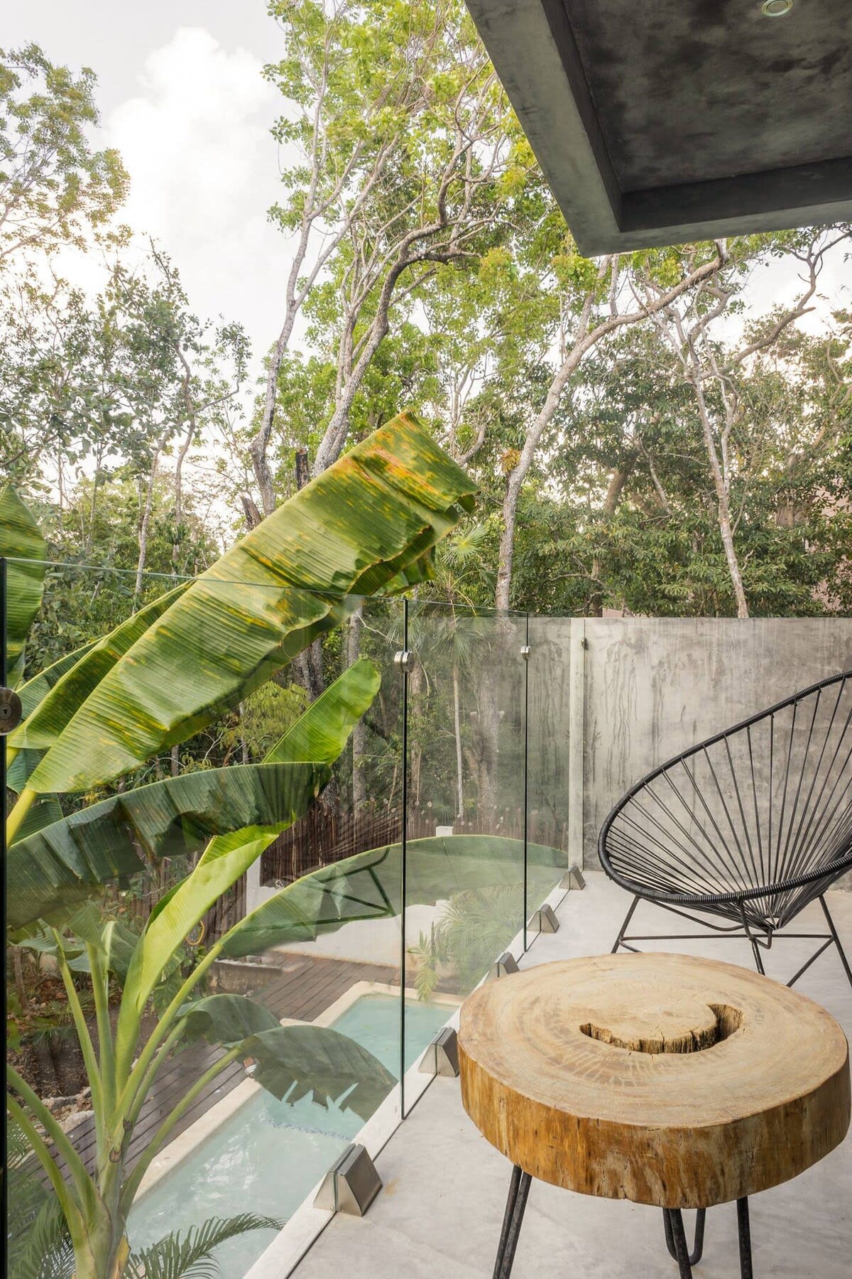 Private balcony in bedroom 3