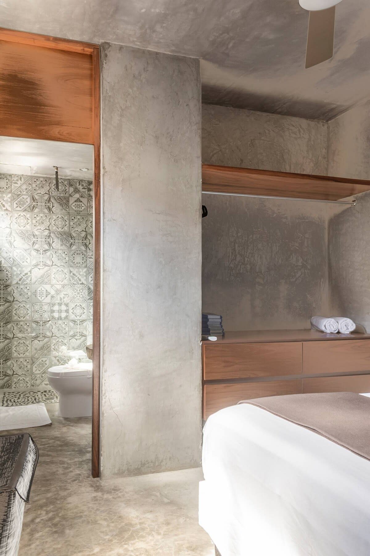 Bedroom 1 ensuite bathroom