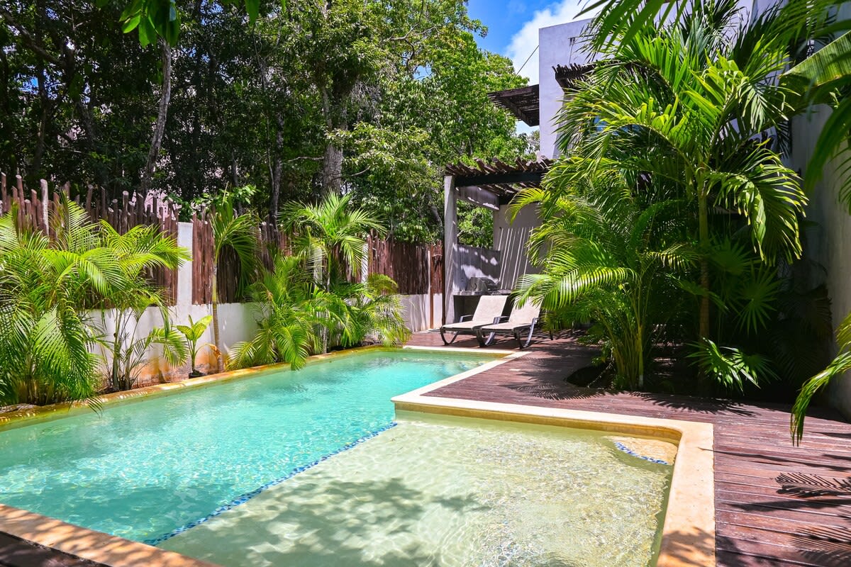 Incredible pool located in the patio