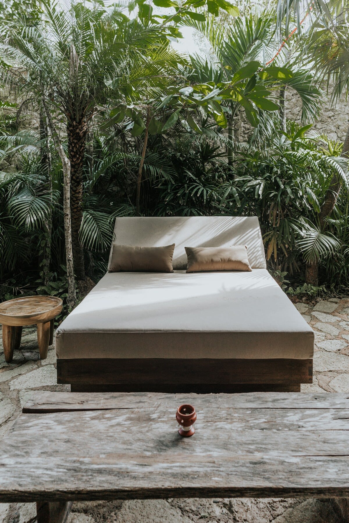 Lounger located in the unit