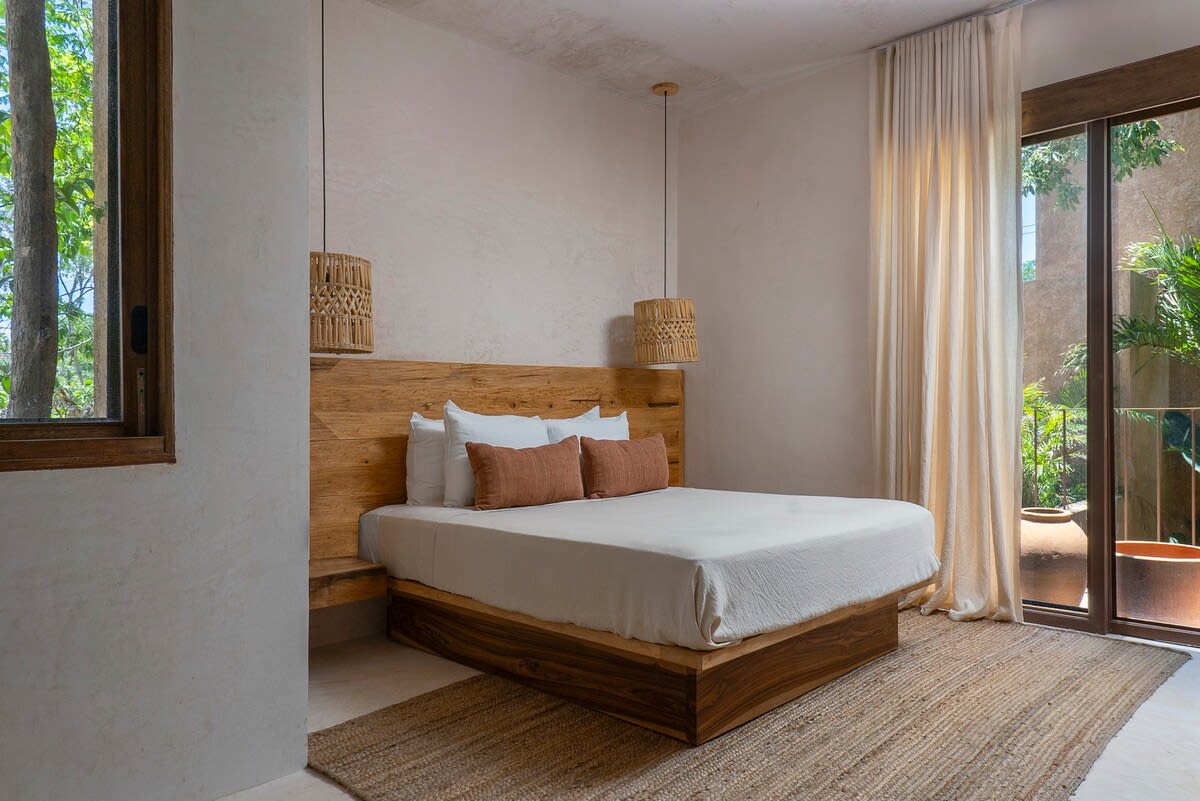 Bedroom #2 + ensuite bathroom