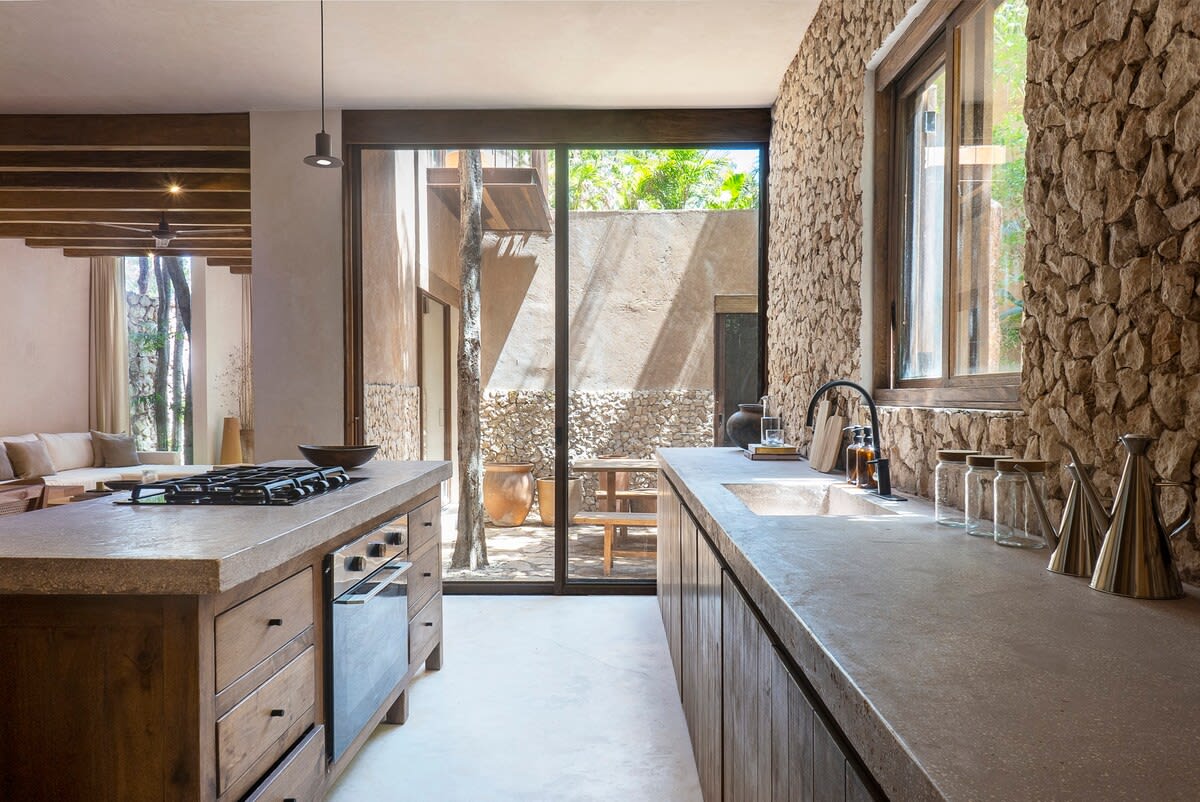 Fully equipped kitchen 