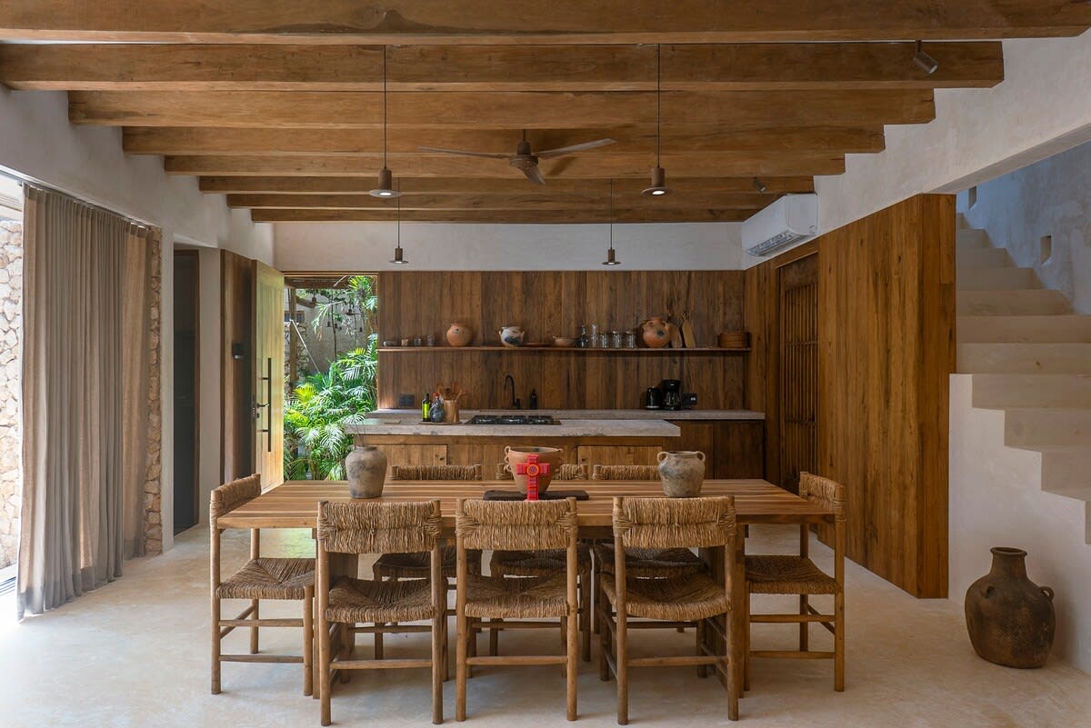 - THE PERFECT DINNING AREA -