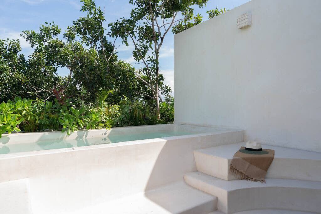 Rooftop terrace with plunge pool