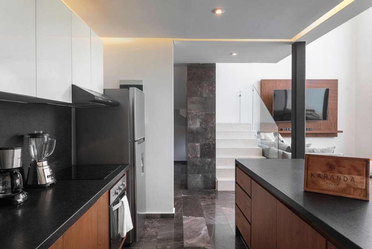 Fully equipped kitchen.