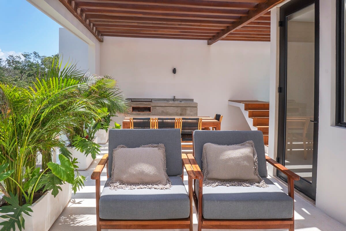 Rooftop terrace / seating & dining area, grill, plunge pool