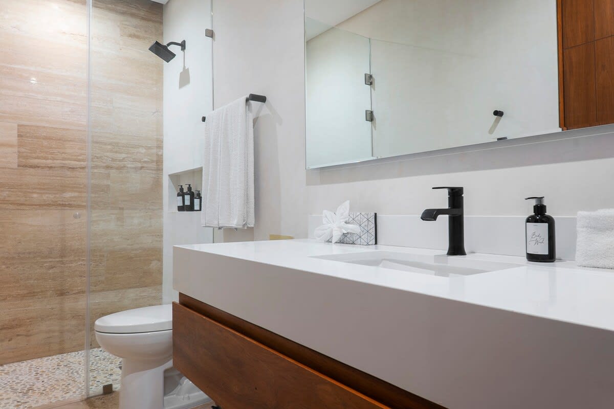 Bathroom #2
First floor
House #1