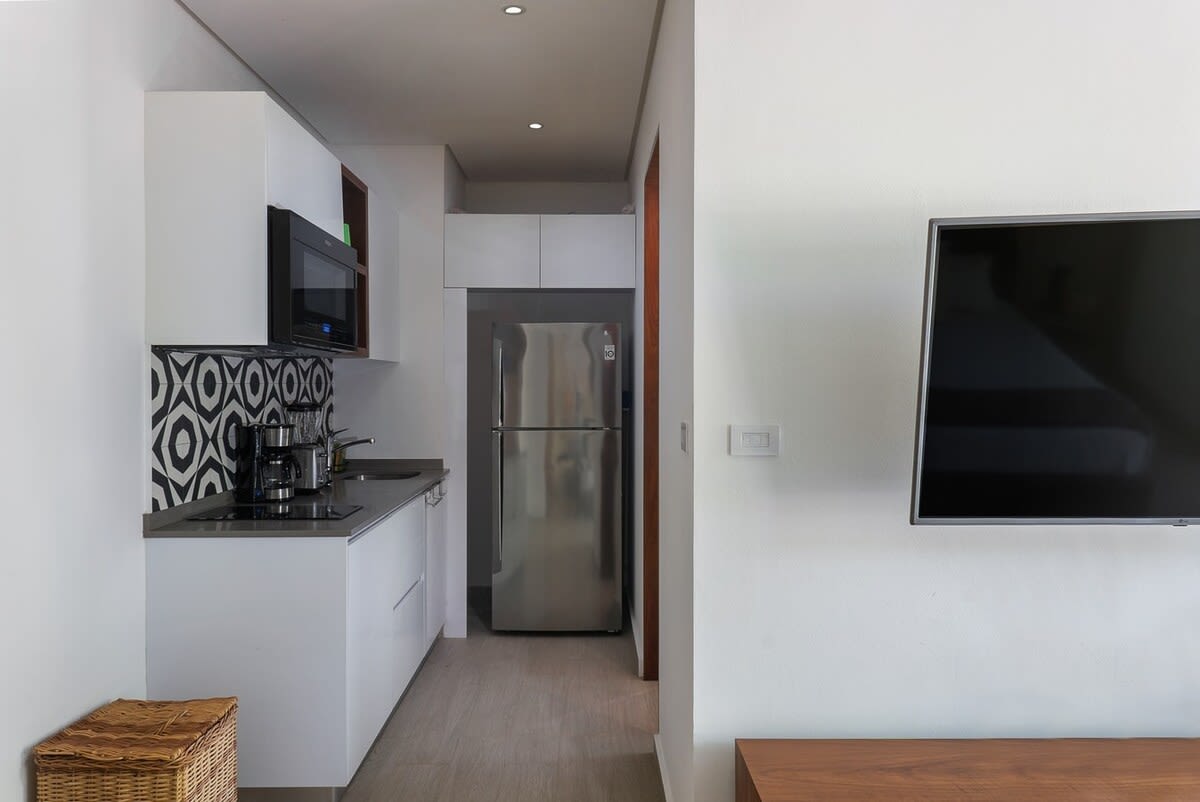 Studio with an equipped kitchen.