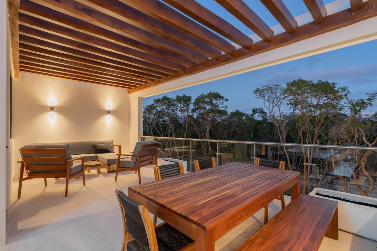First floor terrace / seating & dining area, grill, plunge pool.