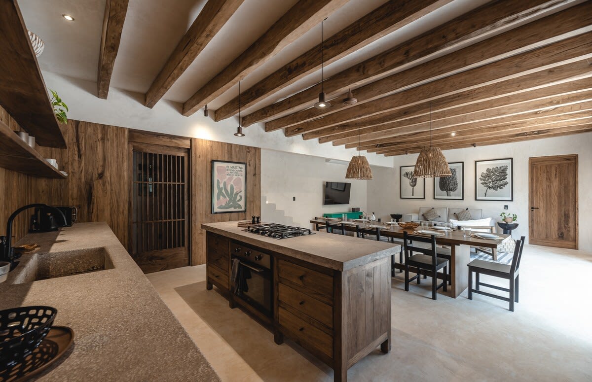 Fully equipped kitchen area