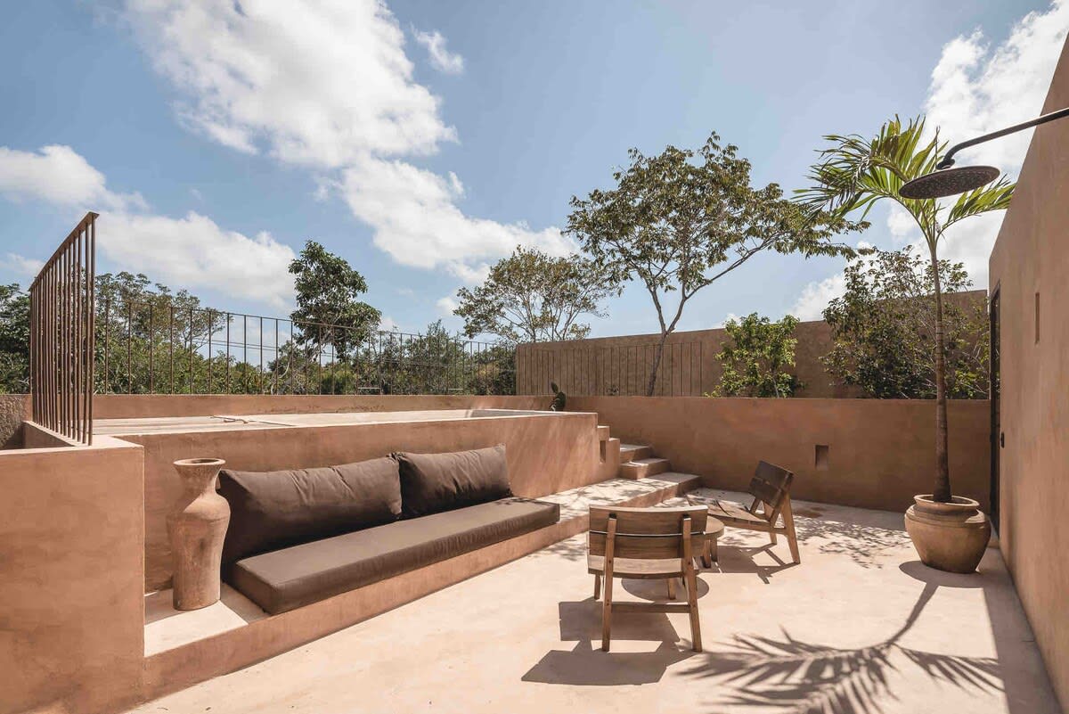 Terrace with rooftop.