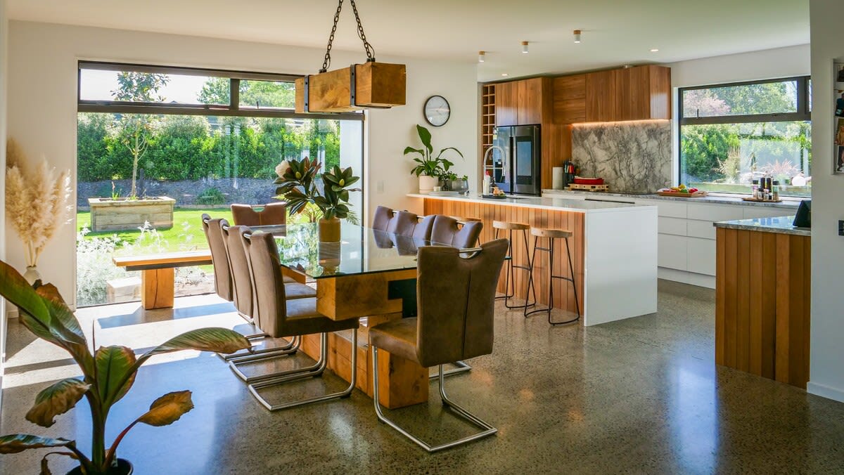 Luxury 5BR Home • Sauna • Hot Tubs • Parking — Prebbleton, Christchurch — vacation rental