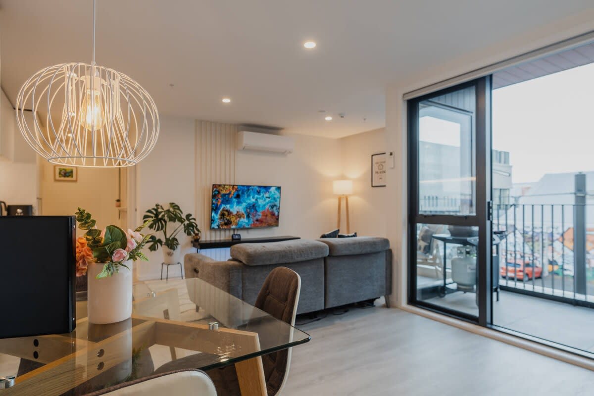 Designer’s Pad In Central City